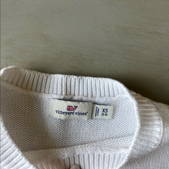 Girls Vineyard Vines white whale sweater - Picture 2 of 4